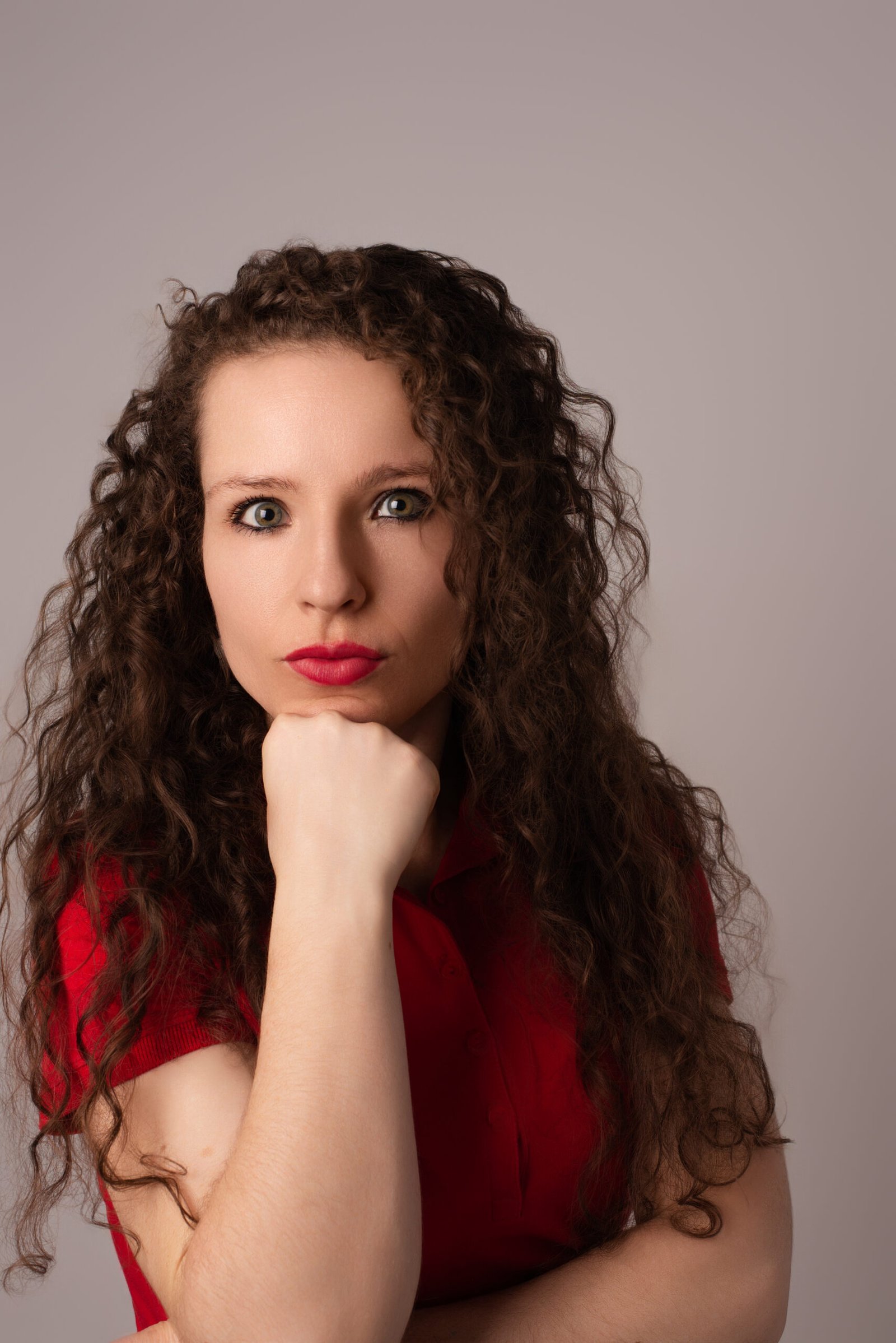 Tati Explica, criadora de conteúdo no Kwai